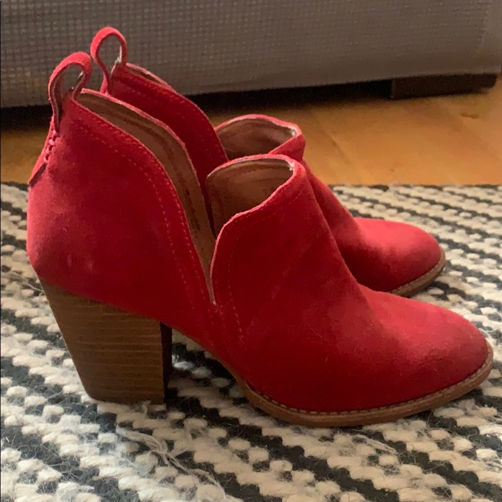 Red booties!